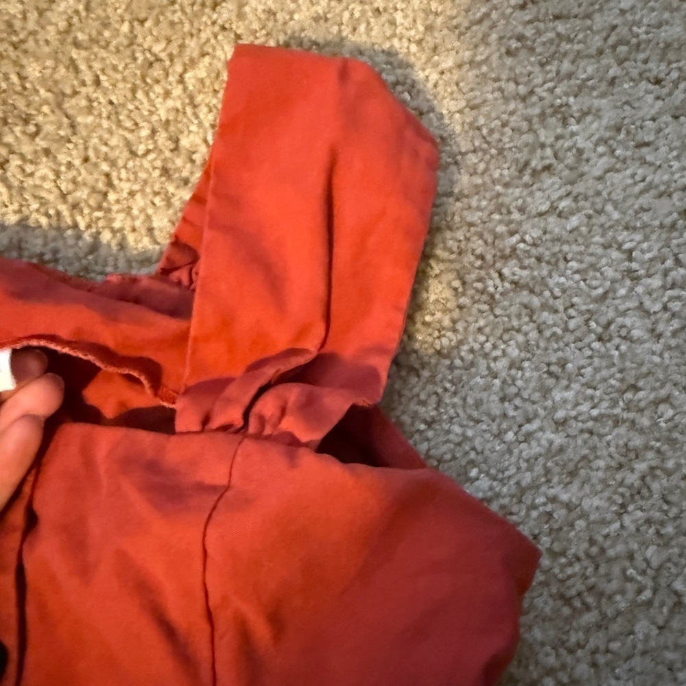 Chic Red Button-Up Top - Picture 5 of 6